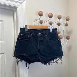 Levi's - Classic Cutoff Denim Shorts - Black - 27